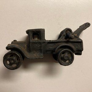 Vintage Cast Iron Tow Truck